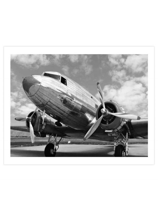 TRA-005-01-DC-3-in-air-field,-Arizona